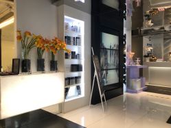 -TONI&GUY