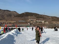 -济南卧虎山滑雪场