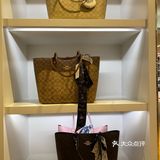 工作日来逛了一下家附近的奕欧来,人不是很多