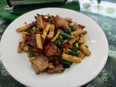 小山笋炒腊肉-龚师傅土菜馆.地道农家菜(魅力湘西店)