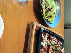 -莲餐厅·湖北菜·潜江小龙虾店(愚园路店)