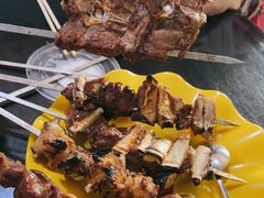 -烤肉小伙烤肉店