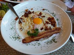 培根奶油意大利面-Chom Cafe and Restaurant