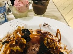 -必胜客(证大大拇指店)