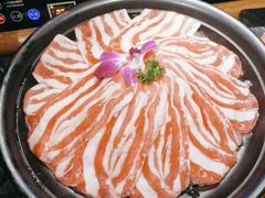 -老牌坊云南鱼豆花火锅(哈西万达店)