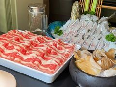 -鲜入唯煮·港式海鲜牛肉火锅(金宝街店)
