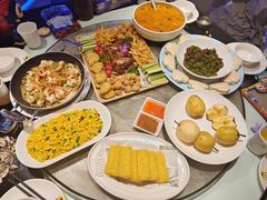 -巴特餐饮6加1音乐餐吧·新疆菜