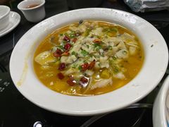 -大富蚝乌东哥饭店·石锅鱼杂·柠檬鸭(革新路店)