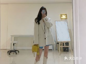 逛街突然发现了一家颜值和技术并存的一家店 走进去感觉