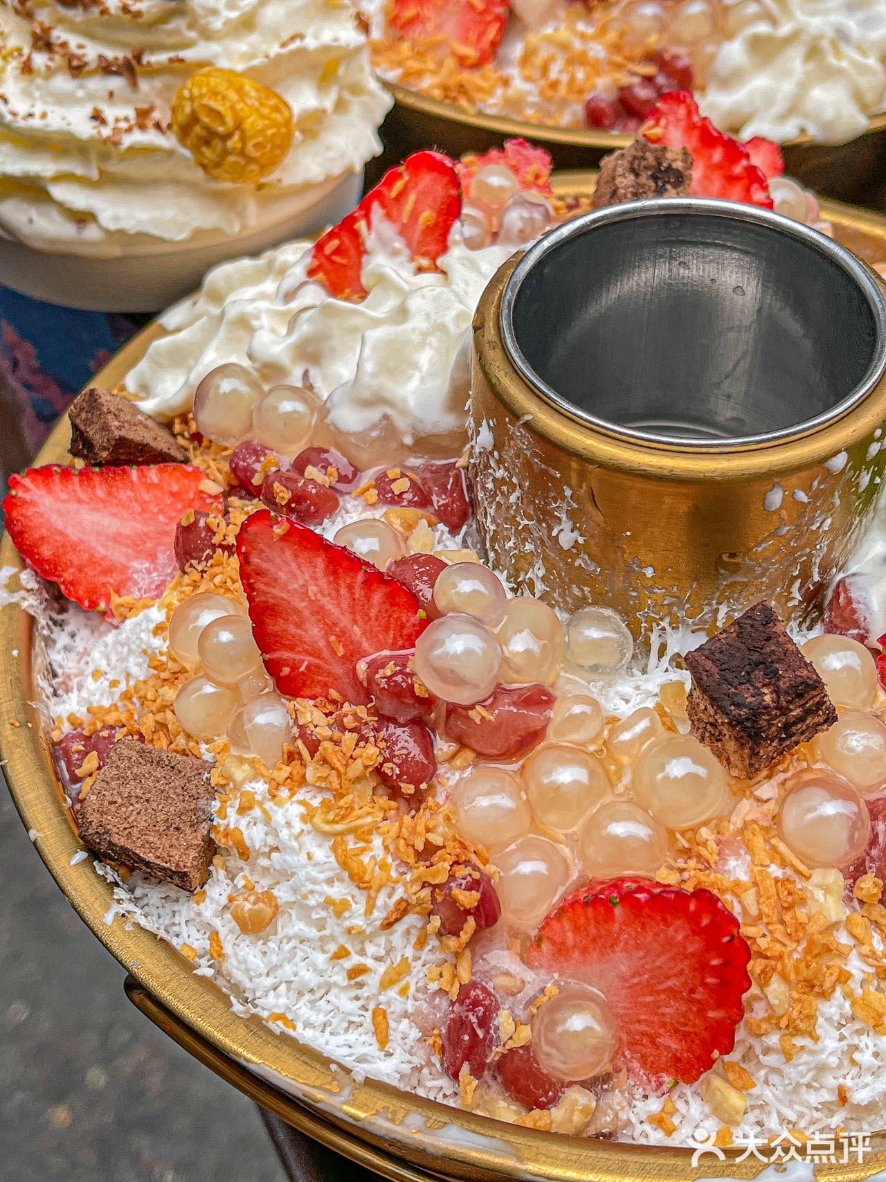 重庆一定要吃🍓草莓冰冰锅！！好吃