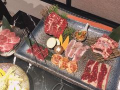 -山川小町·极番烧肉(新地假日广场店)
