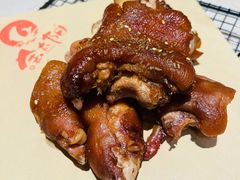 猪蹄子-金太阳海鲜烧烤·本地人餐厅(星海公园店)