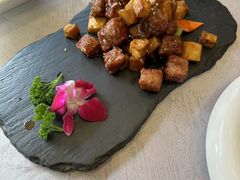 -湖庭壹品鸭王·传统北京烤鸭·别墅私房菜·庭院宵夜(江宁店)