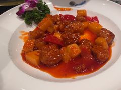 -帅巴人舅母子腊蹄民俗村
