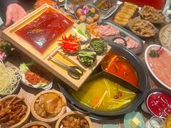 -巴卤社老火锅(财富店)