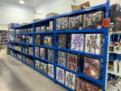 -逝水玩具折扣店