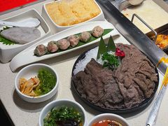 -海底捞火锅鲜切牛肉主题店(长寿路店)