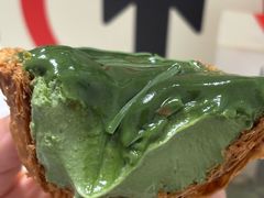 -HOT CRUSH趁热集合·现烤面包(上海环球港店)