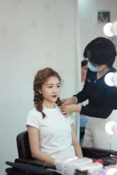 -红馆妆造(中央大街店)