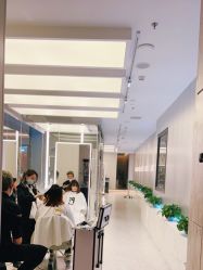 -PE SALON