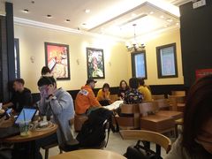 大堂-星巴克臻选(威海威高广场店)