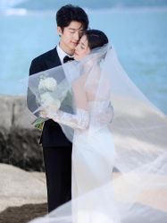 -至臻微拉婚纱摄影