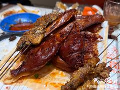 -小董哥烤串·爆汁大油边(故宫店)