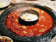 -舒家大院重庆老火锅(纪念塔店)
