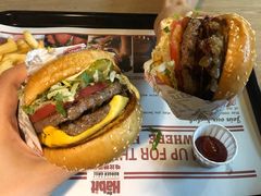 -The Habit Burger Grill 哈比特汉堡(复兴soho店)