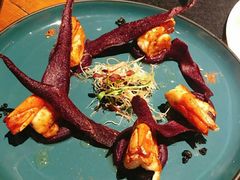 煎虾配紫薯泥薯片及姜味柠檬汁-AZUL by FUEL蓝色·法式酒馆(琶醍店)