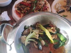 -隔壁老王·家常云南菜(花巷店)