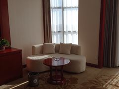 -兴芮温泉度假区