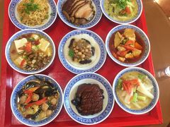 -蓝田九大碗民俗食府(蓝田店)