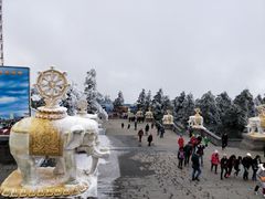 -峨嵋山金顶