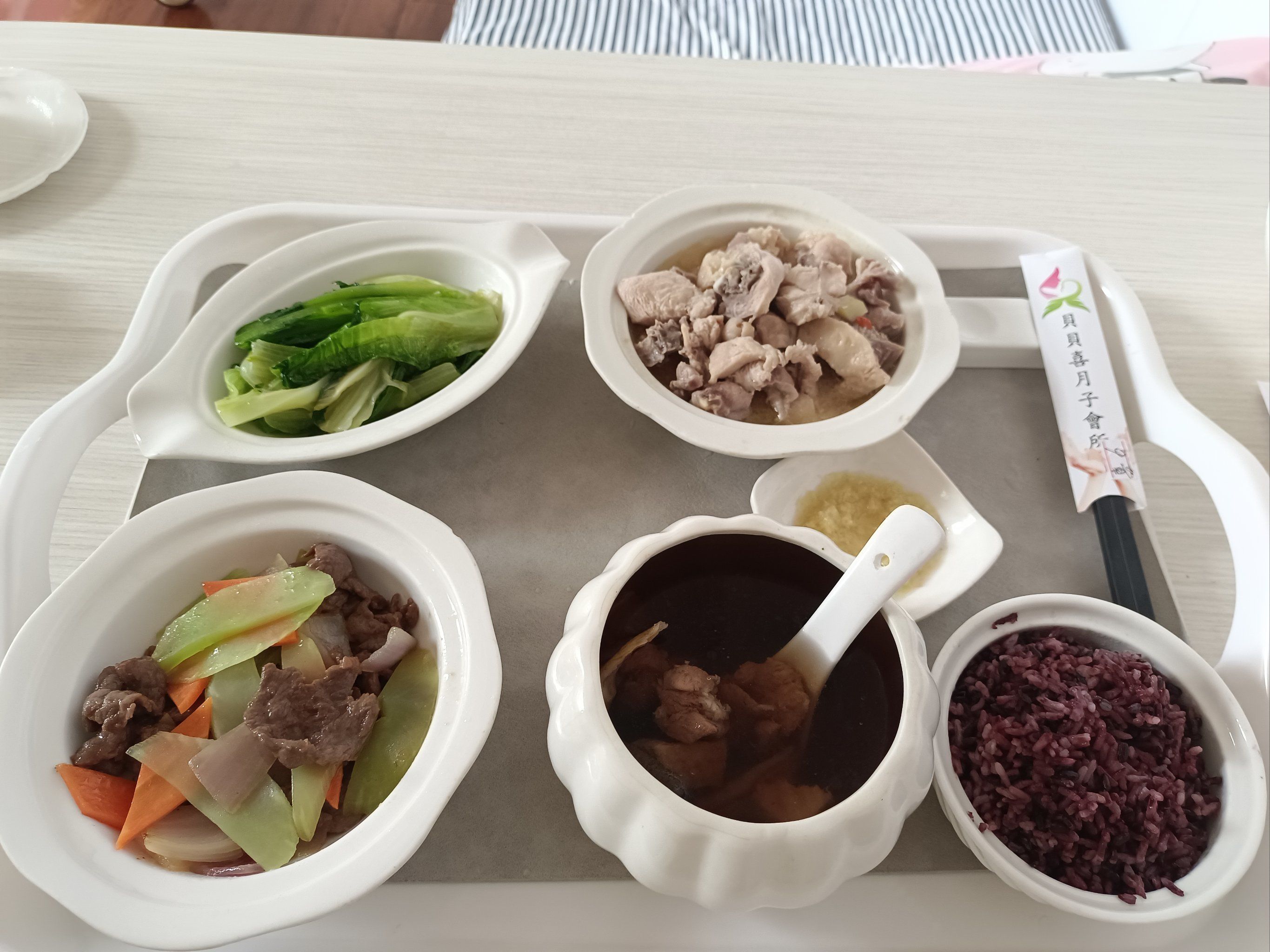 住院办理陪诊挂号住院餐食、生活用品协助准备，养病更舒心的简单介绍