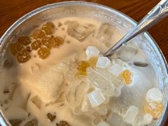 -啰啰咖啡馆莎湾店(啰啰冰屋分店)