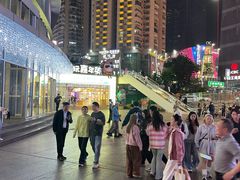 -观音桥步行街