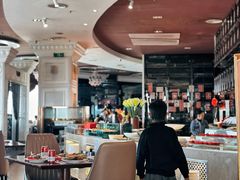 -荣誉国际酒店-云顶旋转餐厅