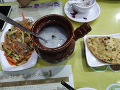 -布衣侯粥道馆(苍梧路店)