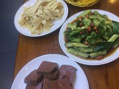 -曹丞相·地锅鸡·地锅鱼(武林店)