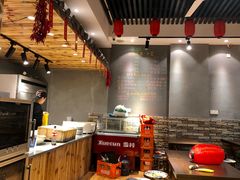 -爆炸头阿姨小四川正宗川味小吃(无任何分店)