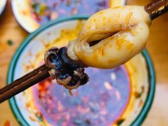墨鱼仔-拈签一笑黄牛肉辣卤串串