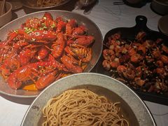 -巴厘龙虾·榜首油焖大虾(音乐学院·沿江酒馆店)