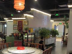-卢大鲜鱼头捞饭(美利广场店)
