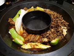 -粘豆包铁锅炖二部(温泉街店)