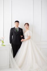 -雪中彩影婚纱摄影·微光艺术中心