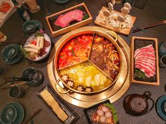 黄金奔驰锅-湊湊火锅·茶憩(打浦桥日月光店)