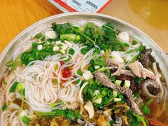 -胡记牛杂粉