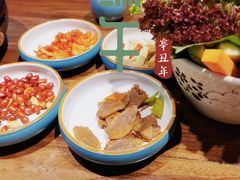 -明洞阿姨·韩式酱蟹烤肉·创意料理(三元桥店)