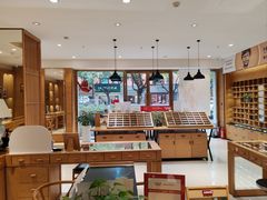 -宝丽眼镜(湖墅店)